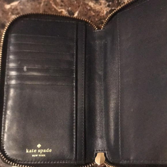 Kate Spade Wristlet - Picture 4 of 5